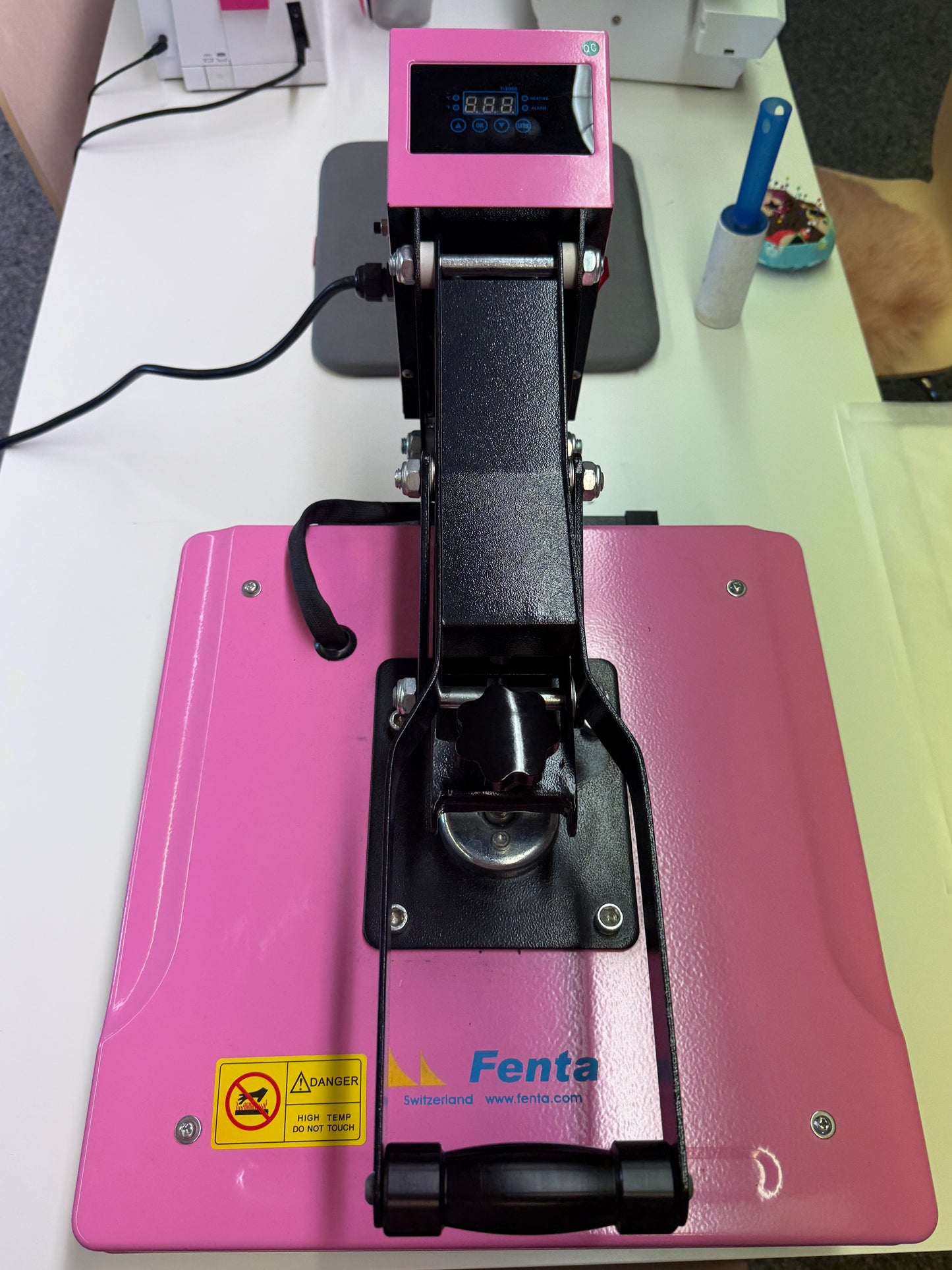 Fenta Pink Press